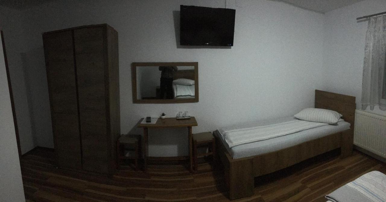 ホテル Casa Popa'S Cîrţişoara エクステリア 写真